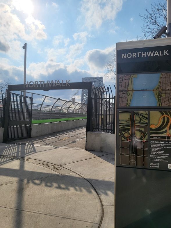 Entrance to the bike path