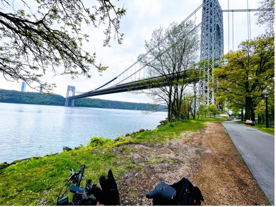 Picture taken by Raju on his commute to NJ from Morningside campus along the car-free Hudson River Greenway bike and walking path in Washington Heights. The photo shows spectacular views of the Hudson River and George Washington Bridge. Raju's commute near the George Washington Bridge