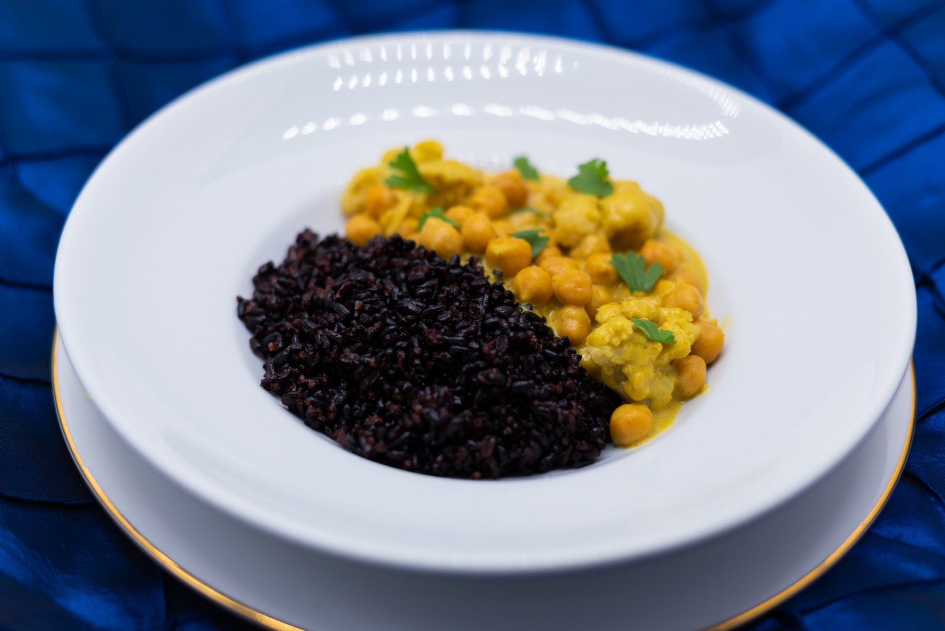 Coconut Chickpea Curry with Cauliflower and Black Rice Coconut Chickpea Curry with Cauliflower and Black Rice