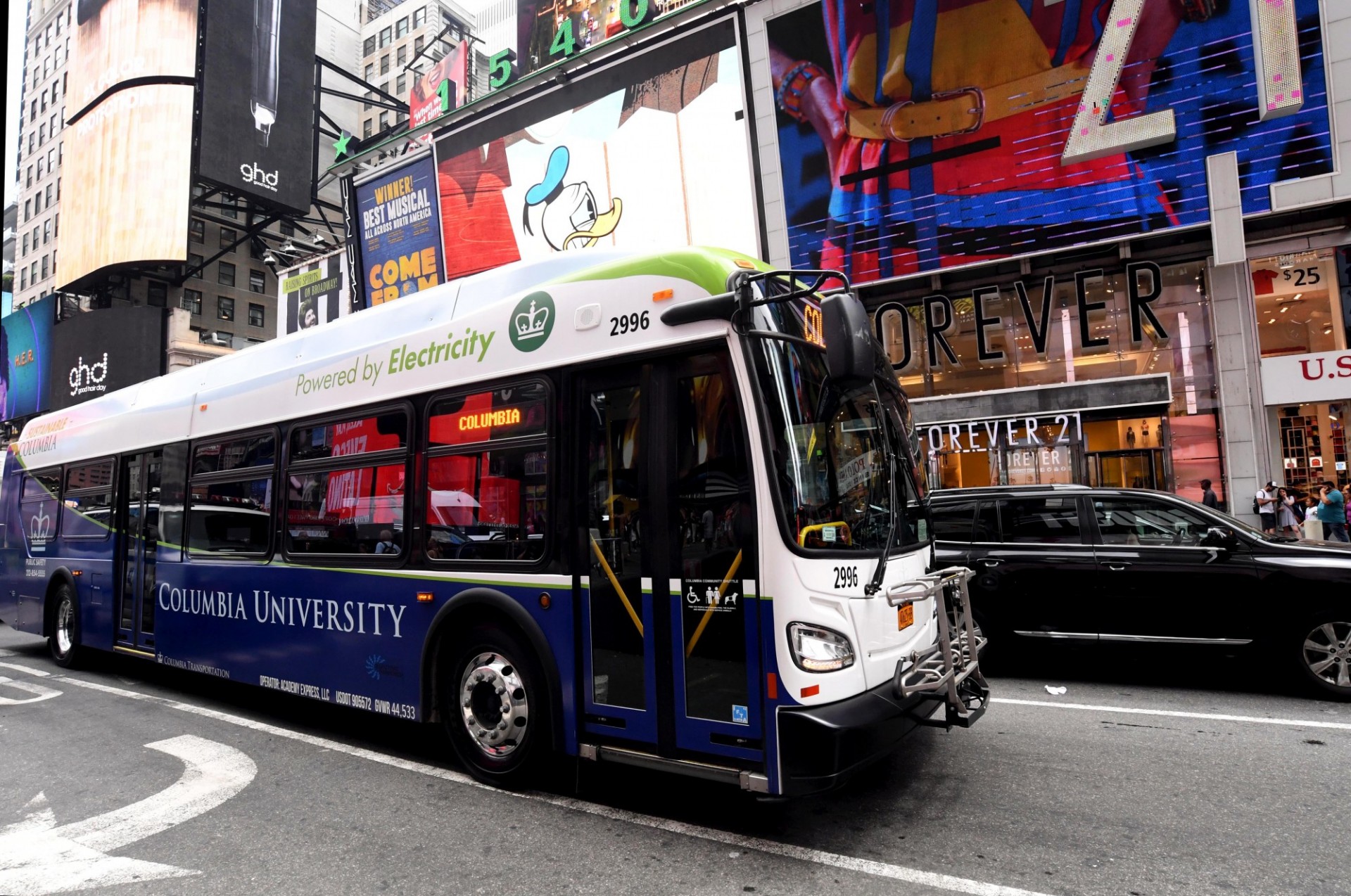 Electric bus in Times Square